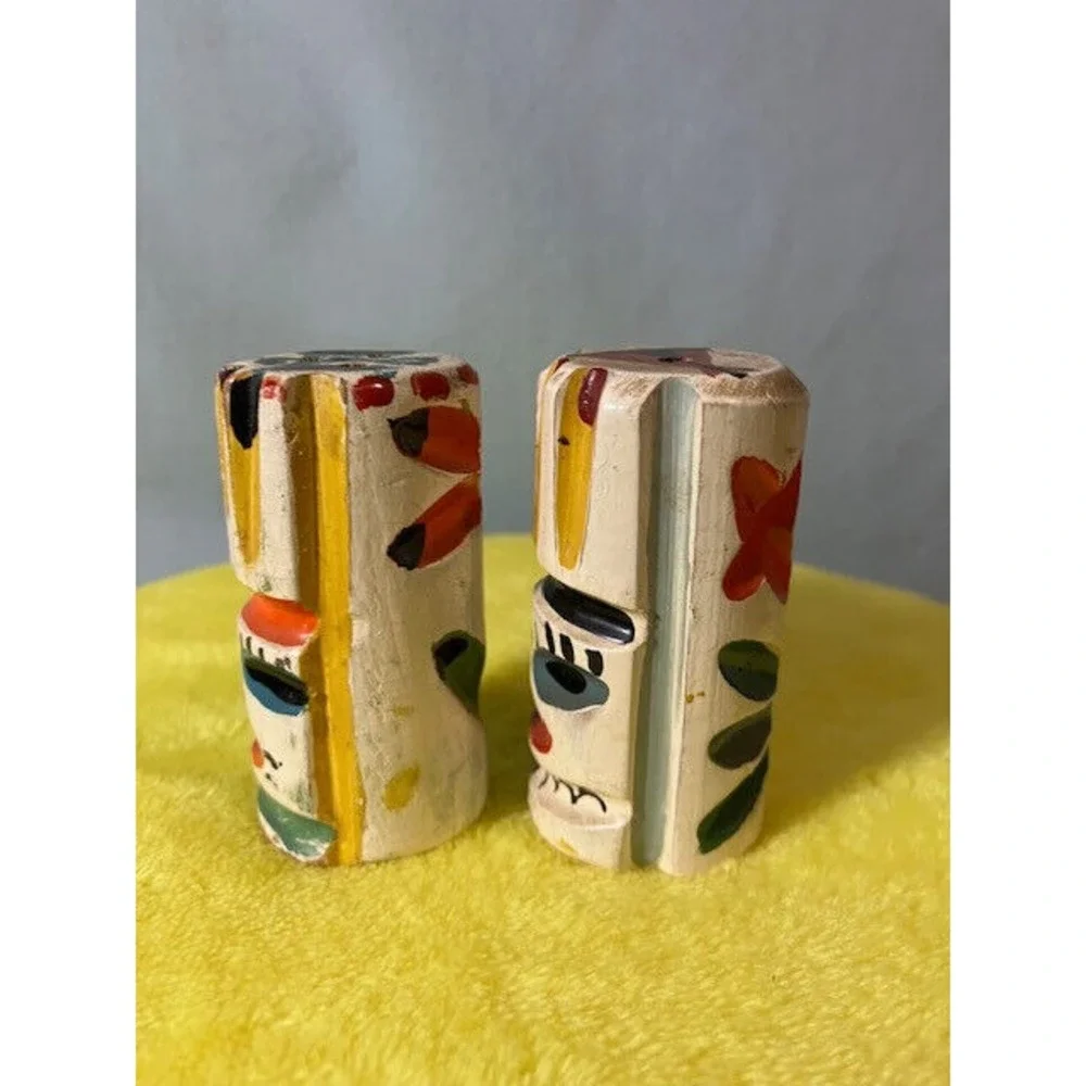 Vintage Wooden Tiki /‎ Folk Art Totem Pole Salt & Pepper Shakers